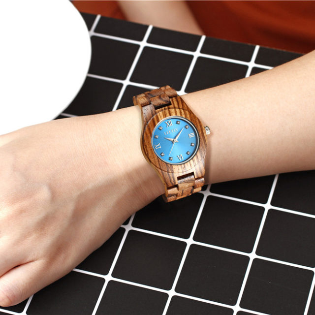 LEFTLY Women Wooden Watch Quartz Movement Lightweight Casual Wristwatch